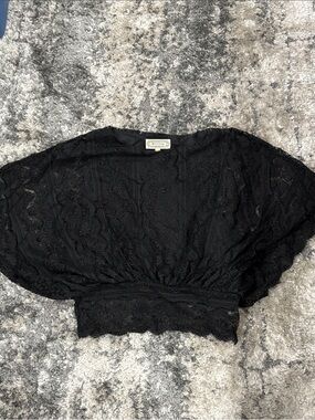 Beyond Vintage Black Lace Cropped Blouse - Unknown Brand